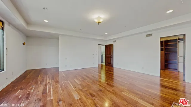 $8,800 | 3311 Deronda Drive, Los Angeles, CA 90068