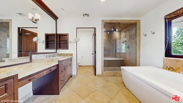 $8,800 | 3311 Deronda Drive, Los Angeles, CA 90068