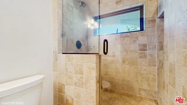 $8,800 | 3311 Deronda Drive, Los Angeles, CA 90068