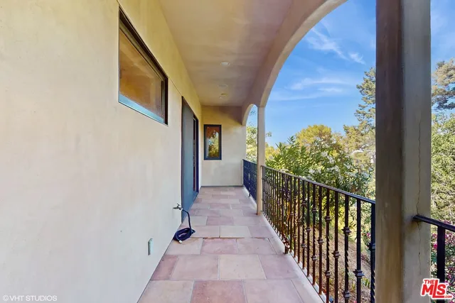 $8,800 | 3311 Deronda Drive, Los Angeles, CA 90068