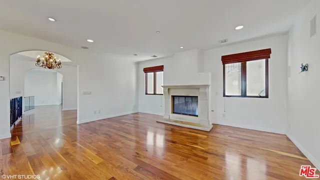 $8,800 | 3311 Deronda Drive, Los Angeles, CA 90068