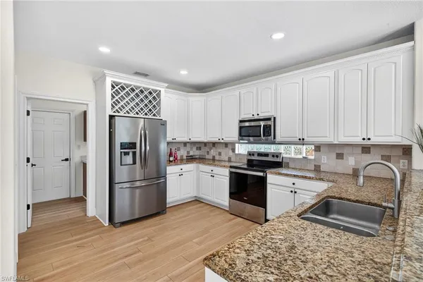 $669,000 | 9734 Silvercreek Court, Estero, FL 33928