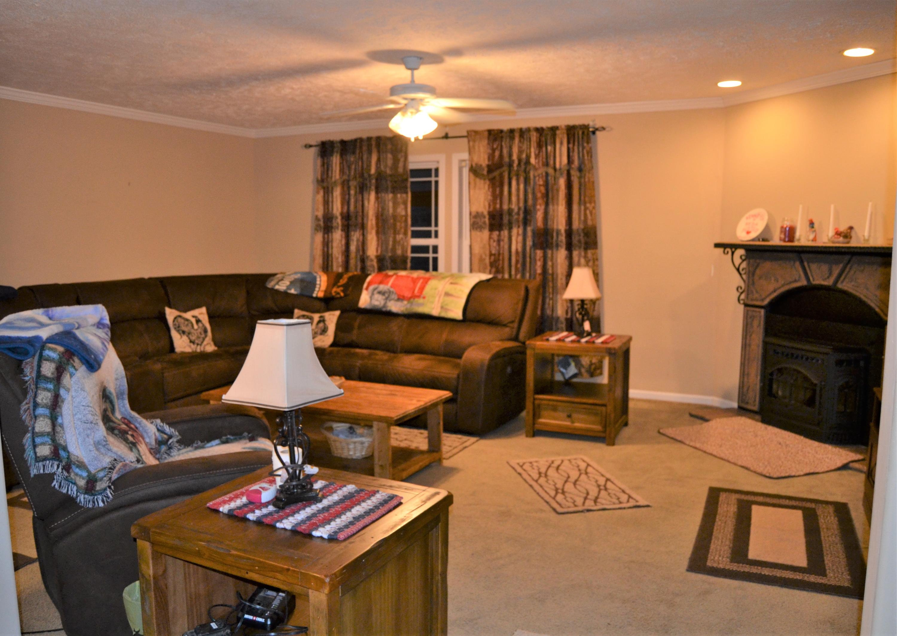 1419 Turkey Blind Road Crossville, TN 38572 - Photo 11 of 32 Living