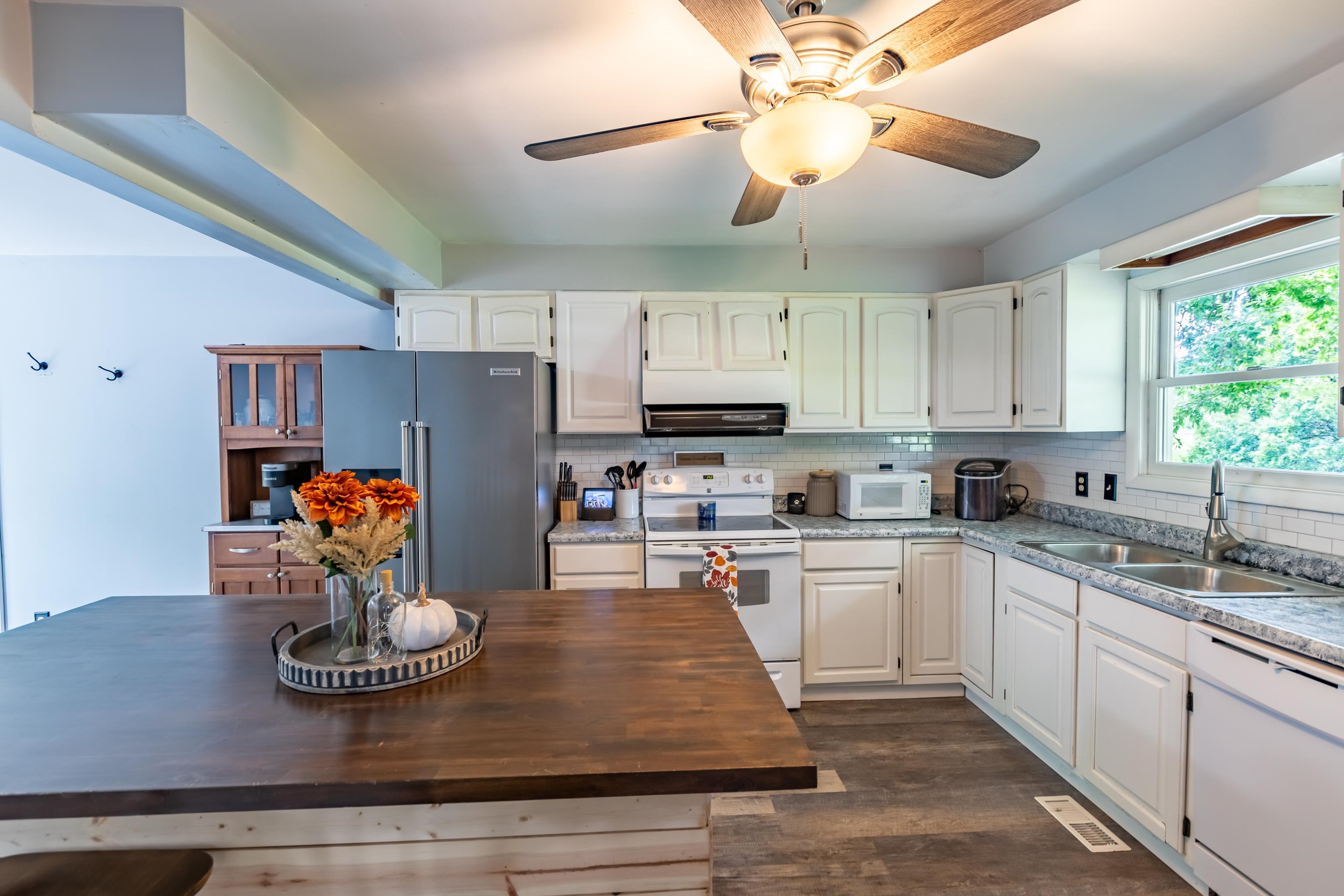 4001 Flajole Road Midland, MI 48642 - Photo 6 of 21 Gallery Image 6