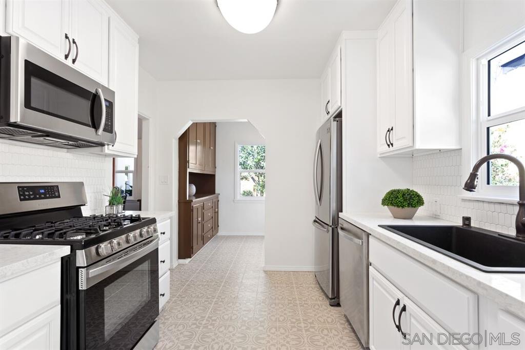4569 El Cerrito Drive San Diego, CA 92115 - Photo 13 of 25