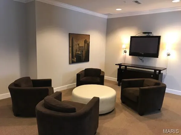 $1,750 | 1251 Strassner Drive, Unit 2303, Brentwood, MO 63144
