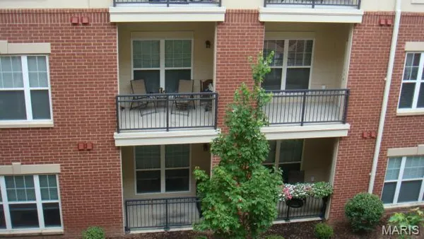$1,750 | 1251 Strassner Drive, Unit 2303, Brentwood, MO 63144