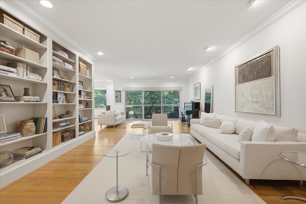 206 Allandale Road, Unit 1B Boston, MA 02467 - Photo 5 of 33
