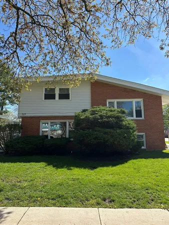 $1,750 | 525 Ryan Lane, Unit B, West Dundee, IL 60118