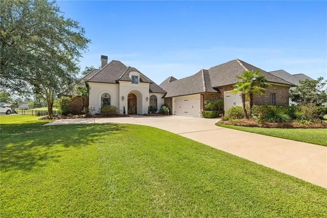 $635,000 | 24071 Snowy Egret Cove, Springfield, LA 70462