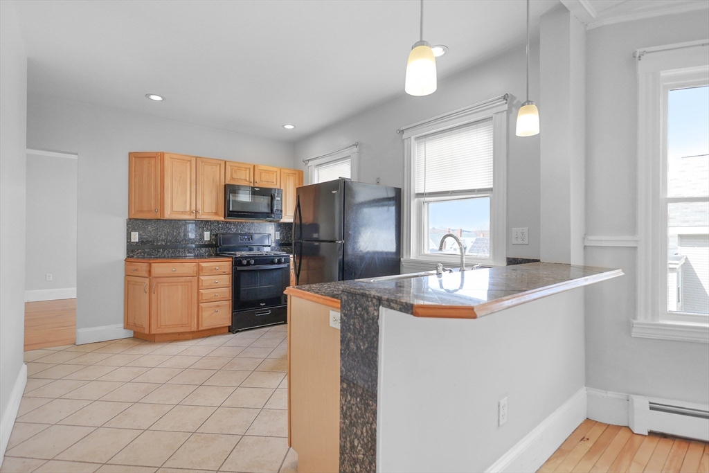8 Cedar Street, Unit 6 Haverhill, MA 01830 - Photo 2 of 21