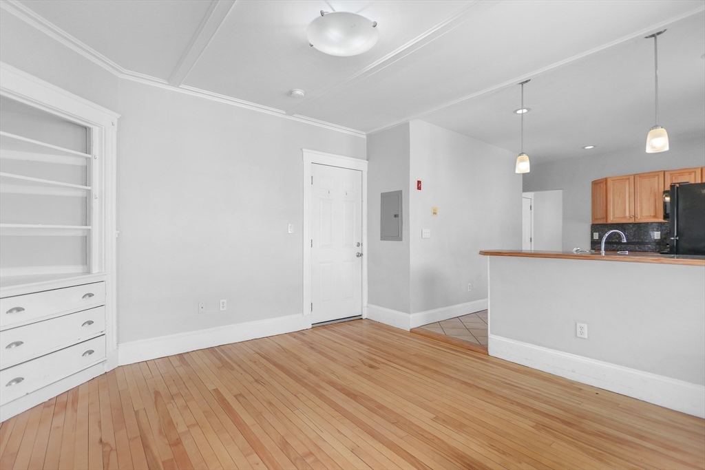 8 Cedar Street, Unit 6 Haverhill, MA 01830 - Photo 7 of 21