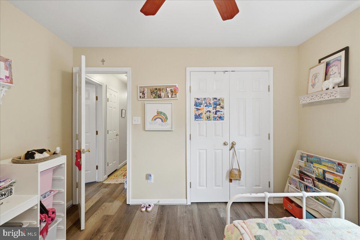 2327 Colts Brook Drive Reston, VA 20191 - Photo 23 of 34 Bright and cheerful children's room.