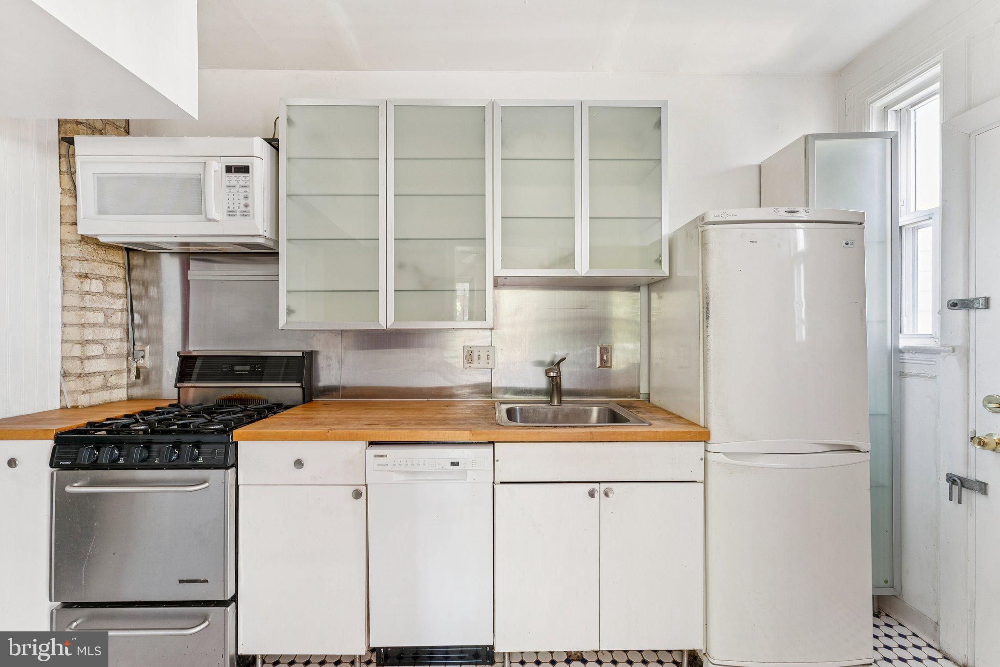 1100 Queen Street Northeast Washington, DC 20002 - Photo 10 of 23