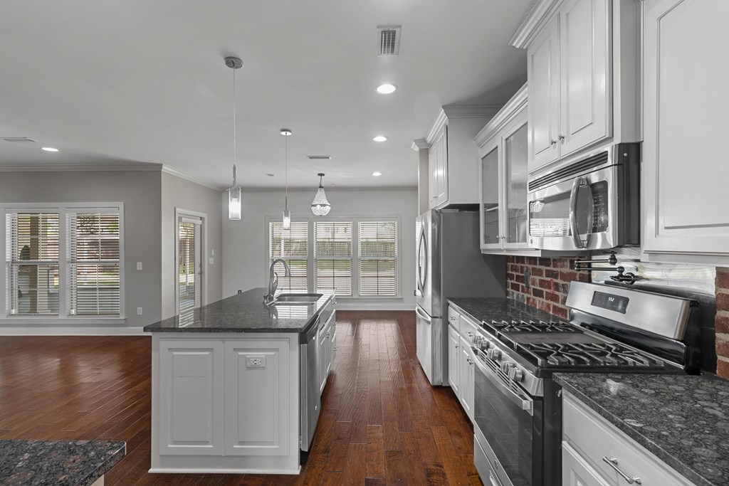 202 Cotton Ridge Lane Dothan, AL 36301 - Photo 5 of 58