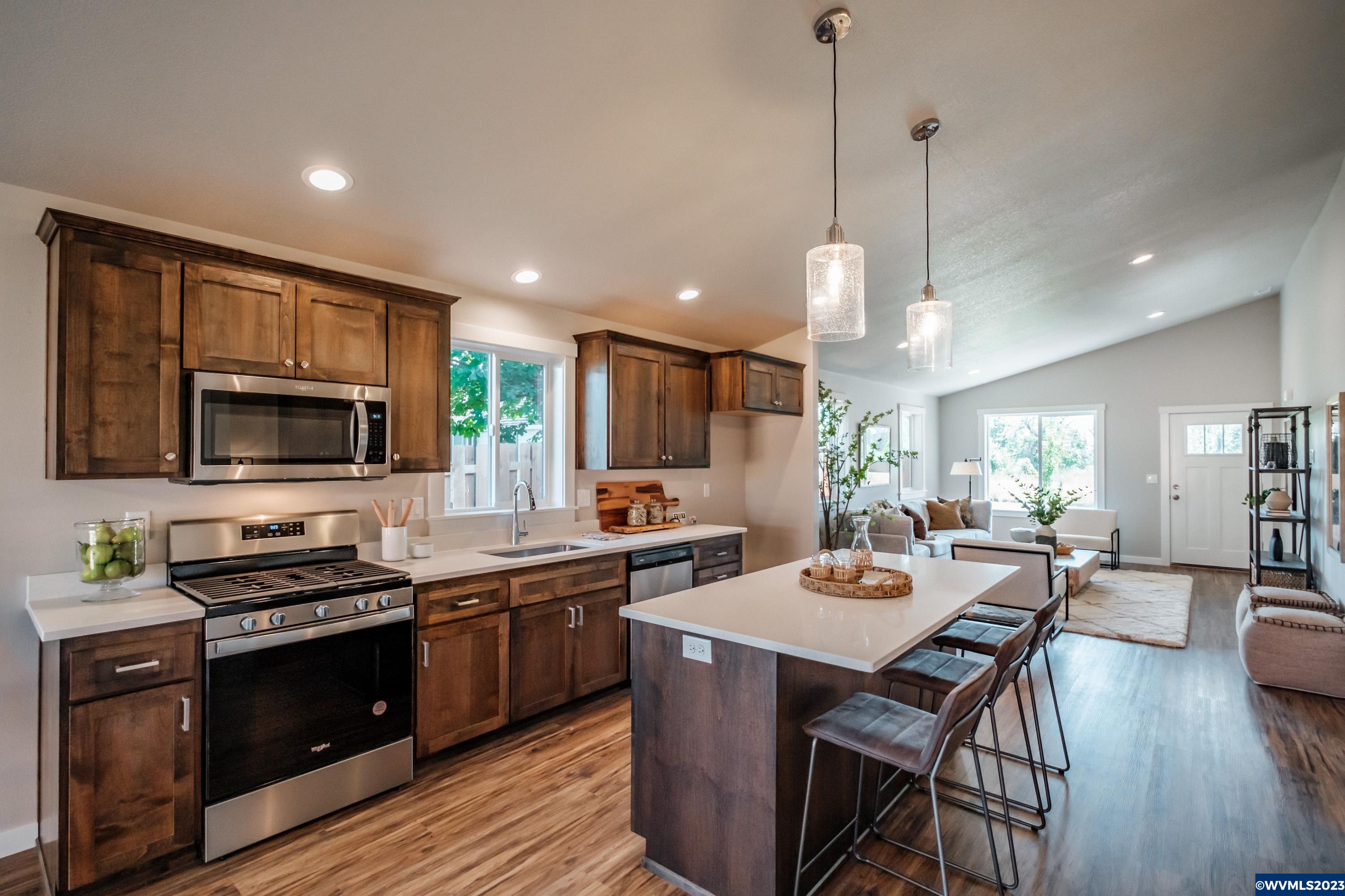 1622 Southwest Ellis Street Dallas, OR 97338 - Photo 14 of 35 Gallery Image 14