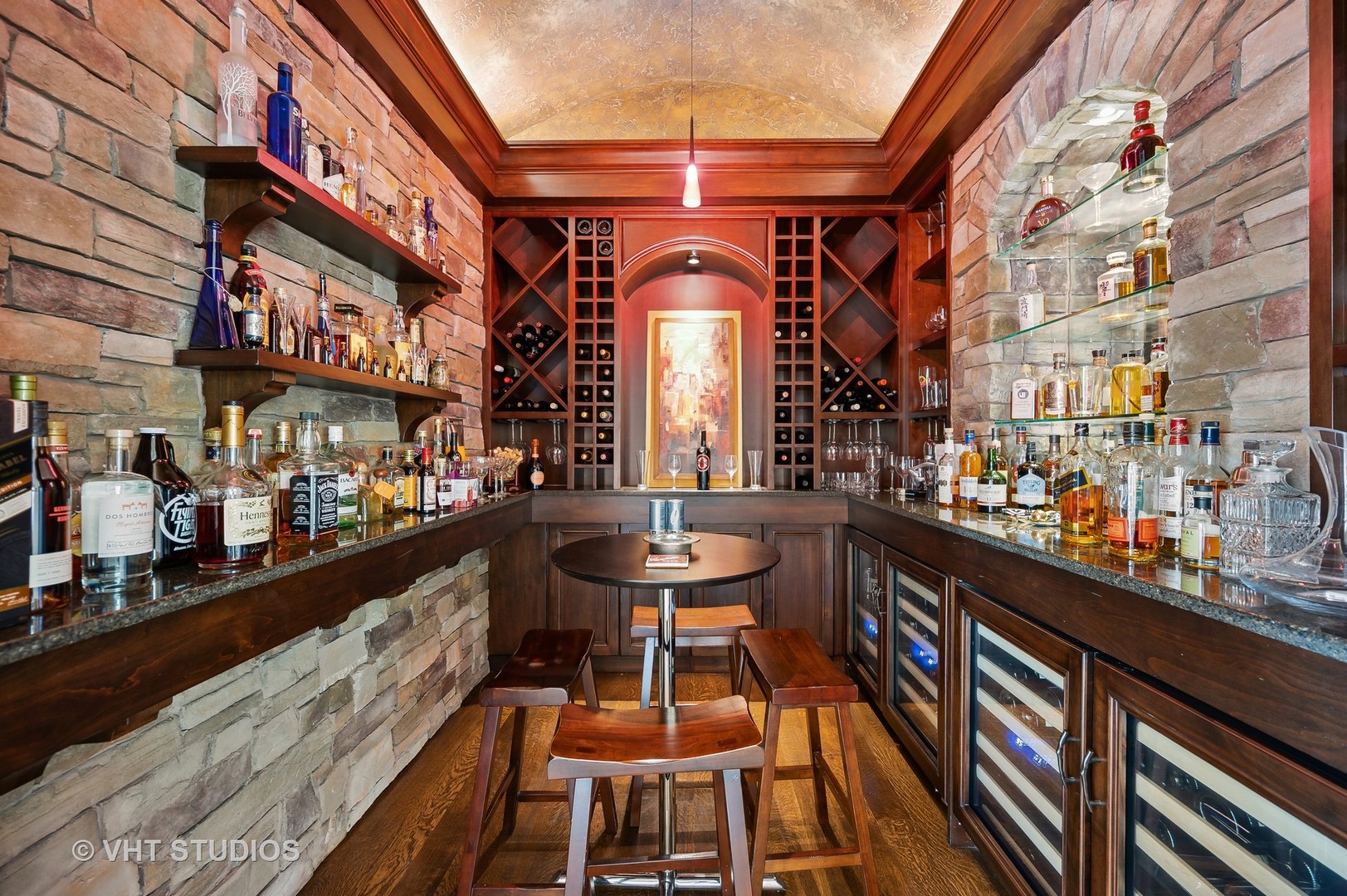 555 Sheridan Road Glencoe, IL 60022 - Photo 13 of 27 a view of a chairs and table in a balcony