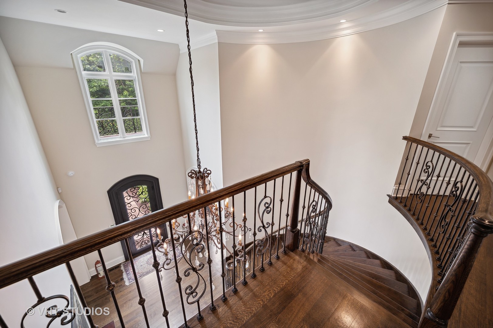 555 Sheridan Road Glencoe, IL 60022 - Photo 14 of 27 a view of staircase with railing and stairs