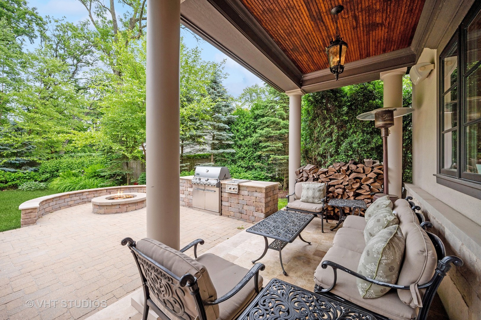 555 Sheridan Road Glencoe, IL 60022 - Photo 27 of 27 a view of a patio with a dining table and chairs