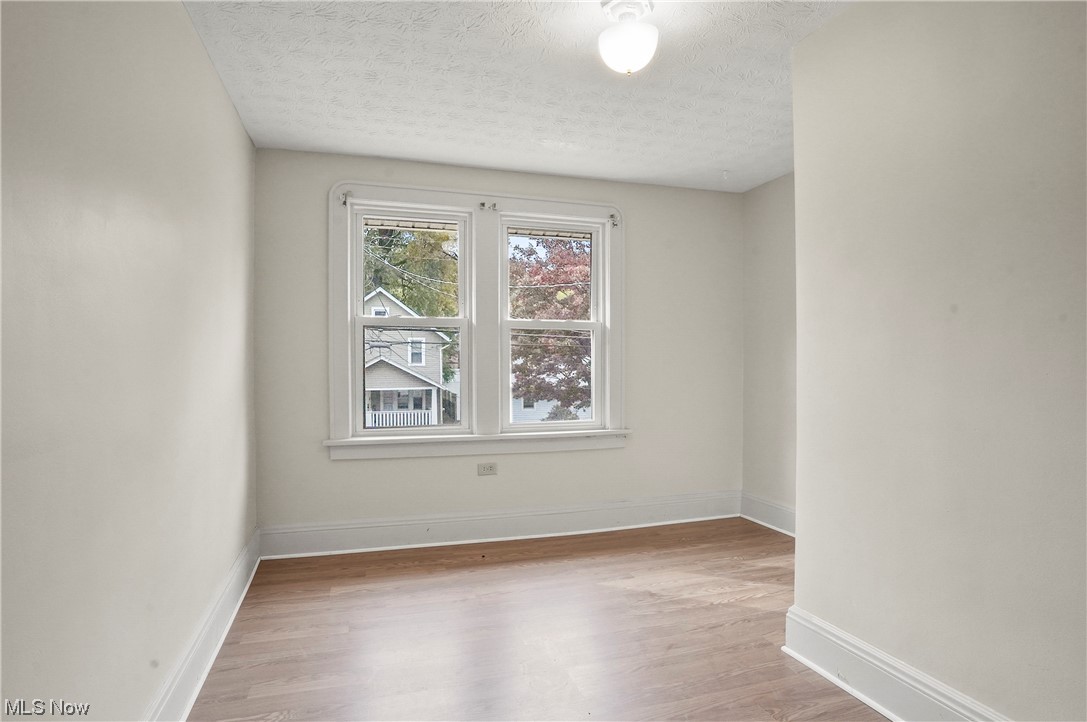 995 Inman Street Akron, OH 44306 - Photo 20 of 34 995 Inman St, Akron, Ohio 44306 is a Beautiful newly remodeled 2-story home with oversized 2 car garage includes a fully fenced private backyard! This home qualifies for a $5,000 grant from lender, ask for details!
