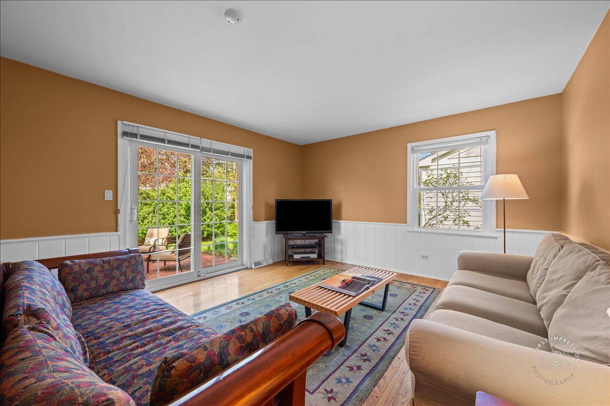 1209 North Loomis Street Naperville, IL 60563 - Photo 10 of 33
