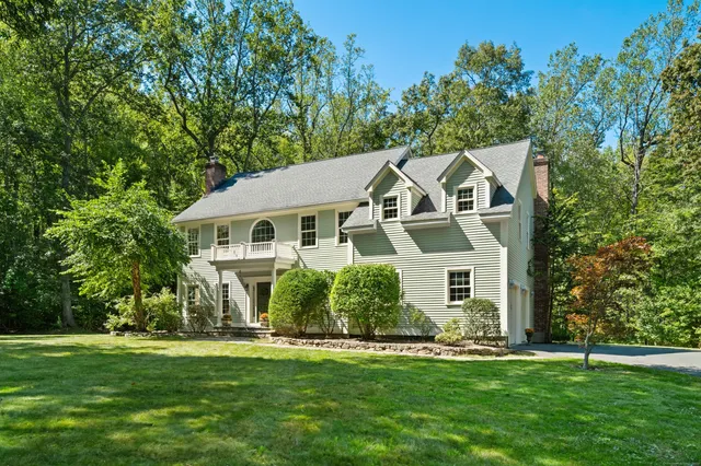 $1,275,000 | 25 Samuelson Road, Weston, CT 06883