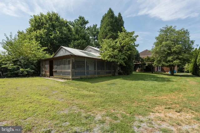 $495,000 | 218 Treadwell Street, Berryville, VA 22611