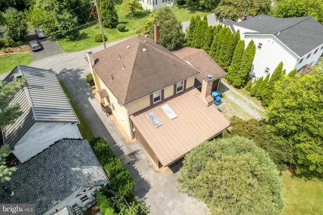 $495,000 | 218 Treadwell Street, Berryville, VA 22611