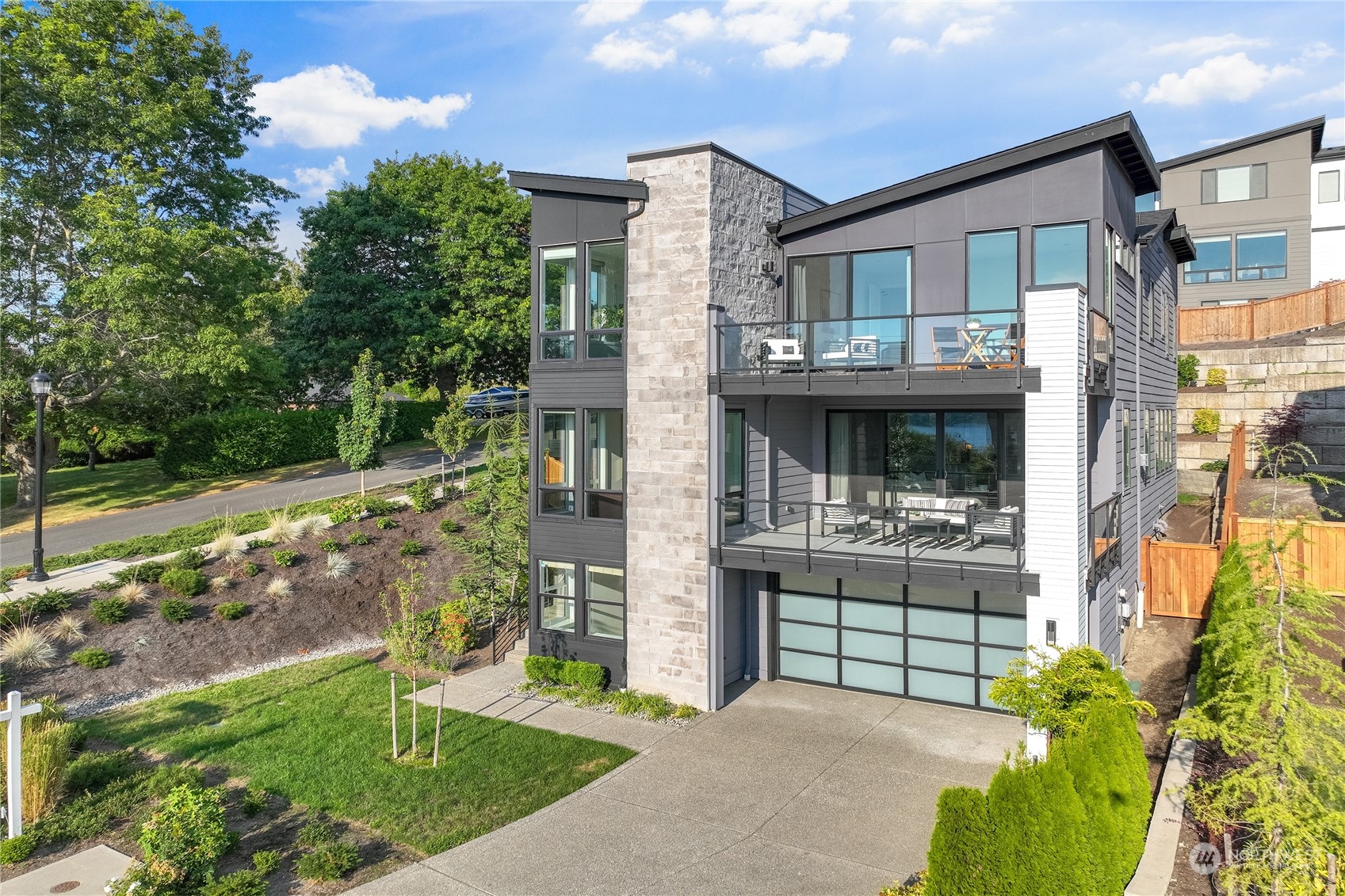 3950 Wells Avenue North Renton, WA 98056 - Photo 1 of 39 Gallery Image 1