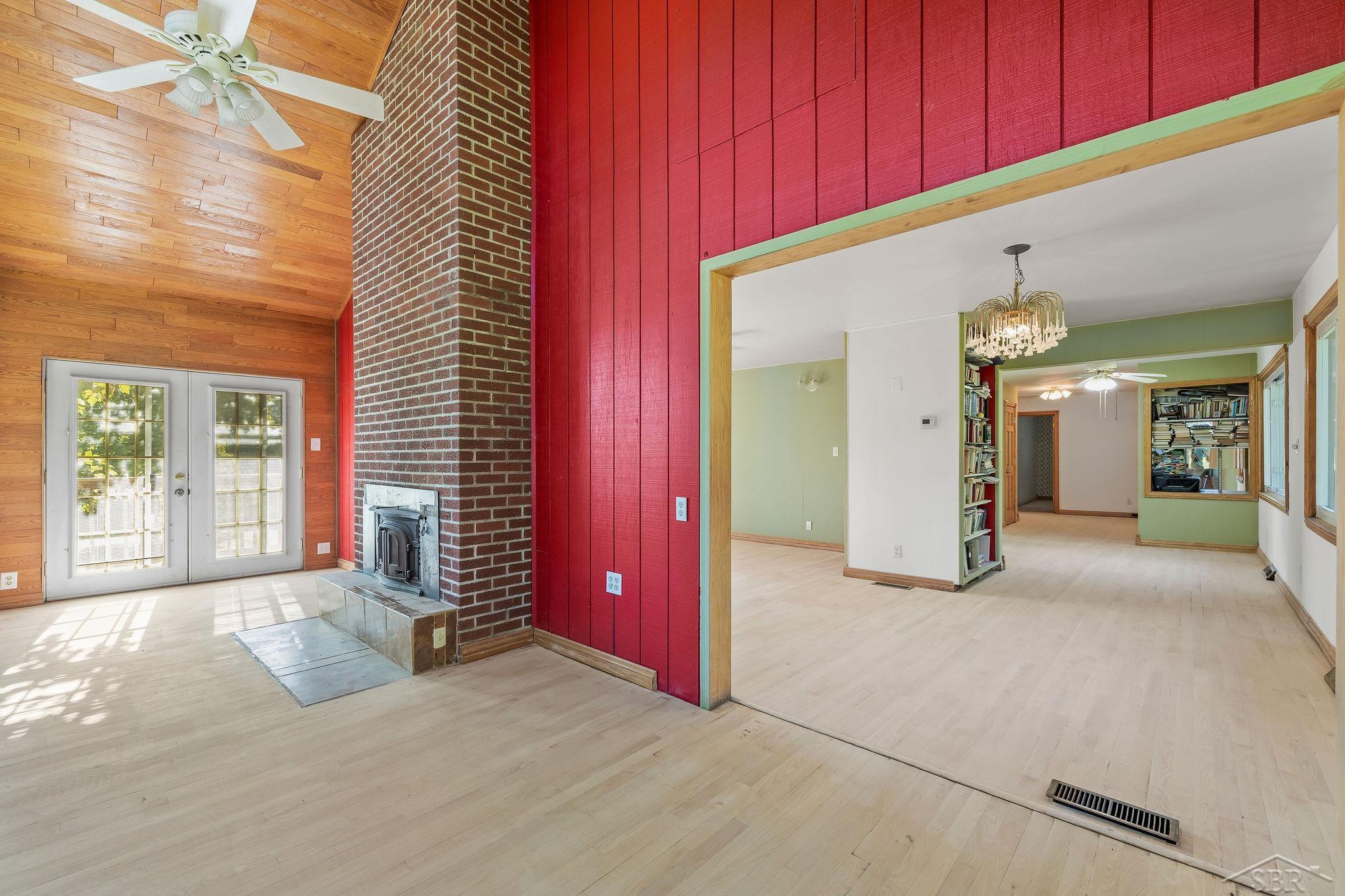 4211 Pruess Road Freeland, MI 48623 - Photo 22 of 58 50119276-21.JPG