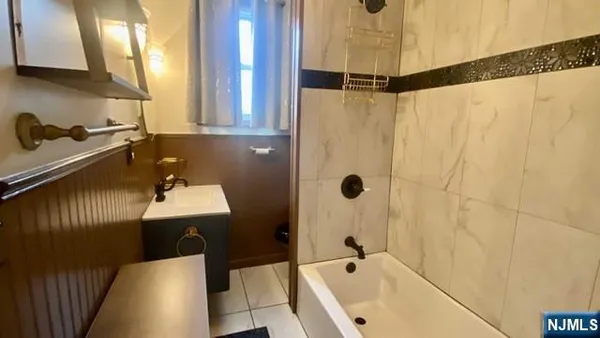 $2,950 | 65 Wilson Avenue, Unit 2, Kearny, NJ 07032
