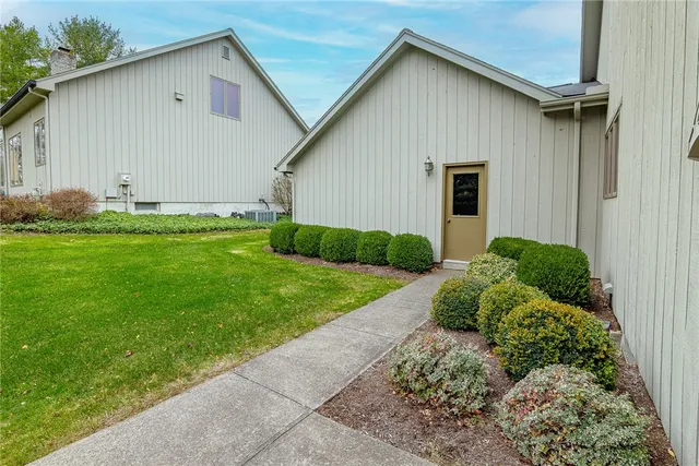 $499,900 | 7 Doral Court, Pittsford, NY 14534