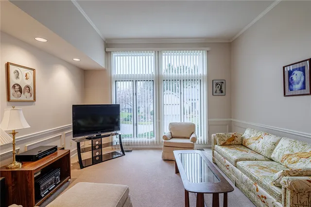 $499,900 | 7 Doral Court, Pittsford, NY 14534