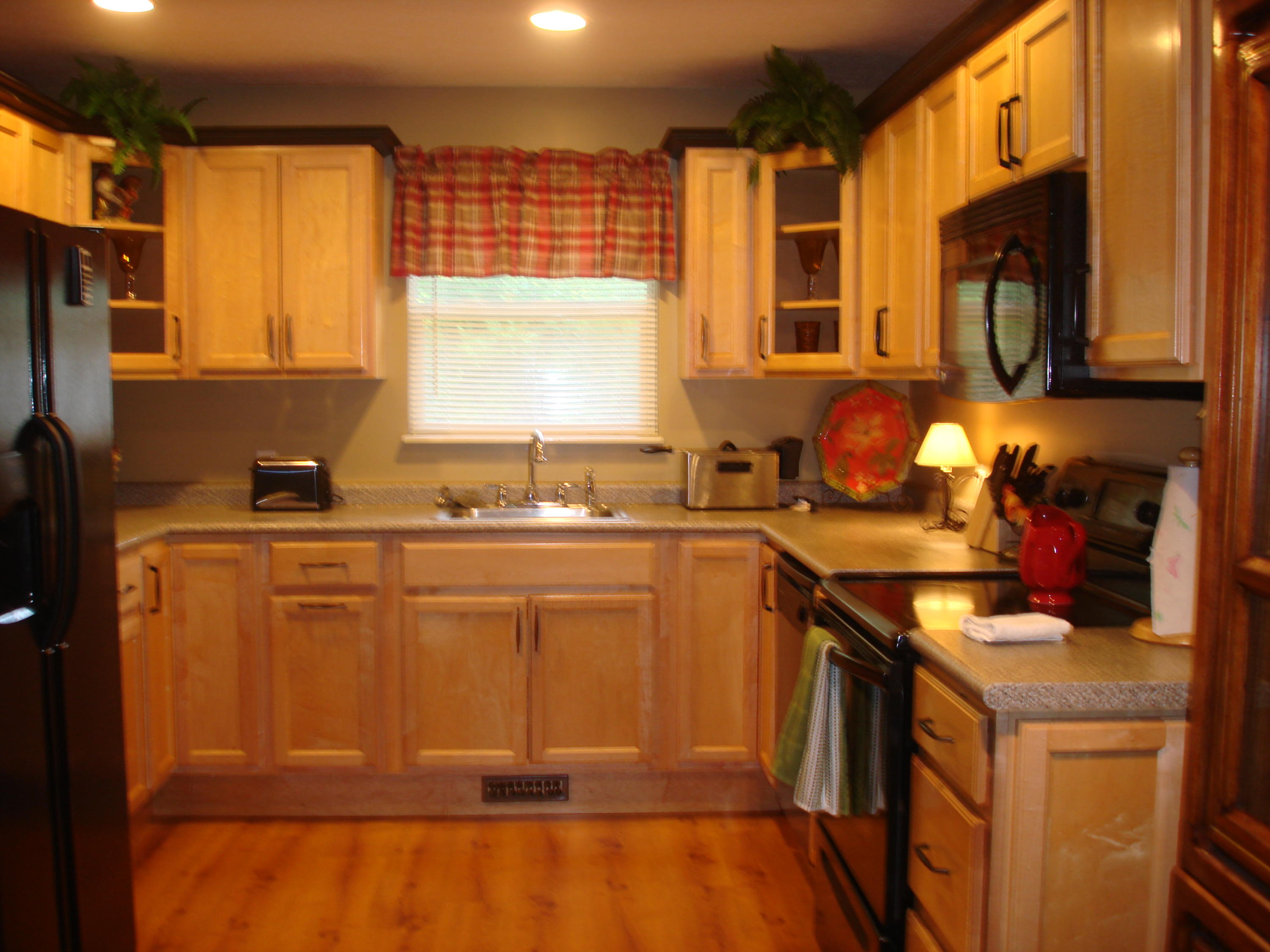 225 Iroquois Road Oak Ridge, TN 37830 - Photo 3 of 40 NEWER APARTMENT ADDITION