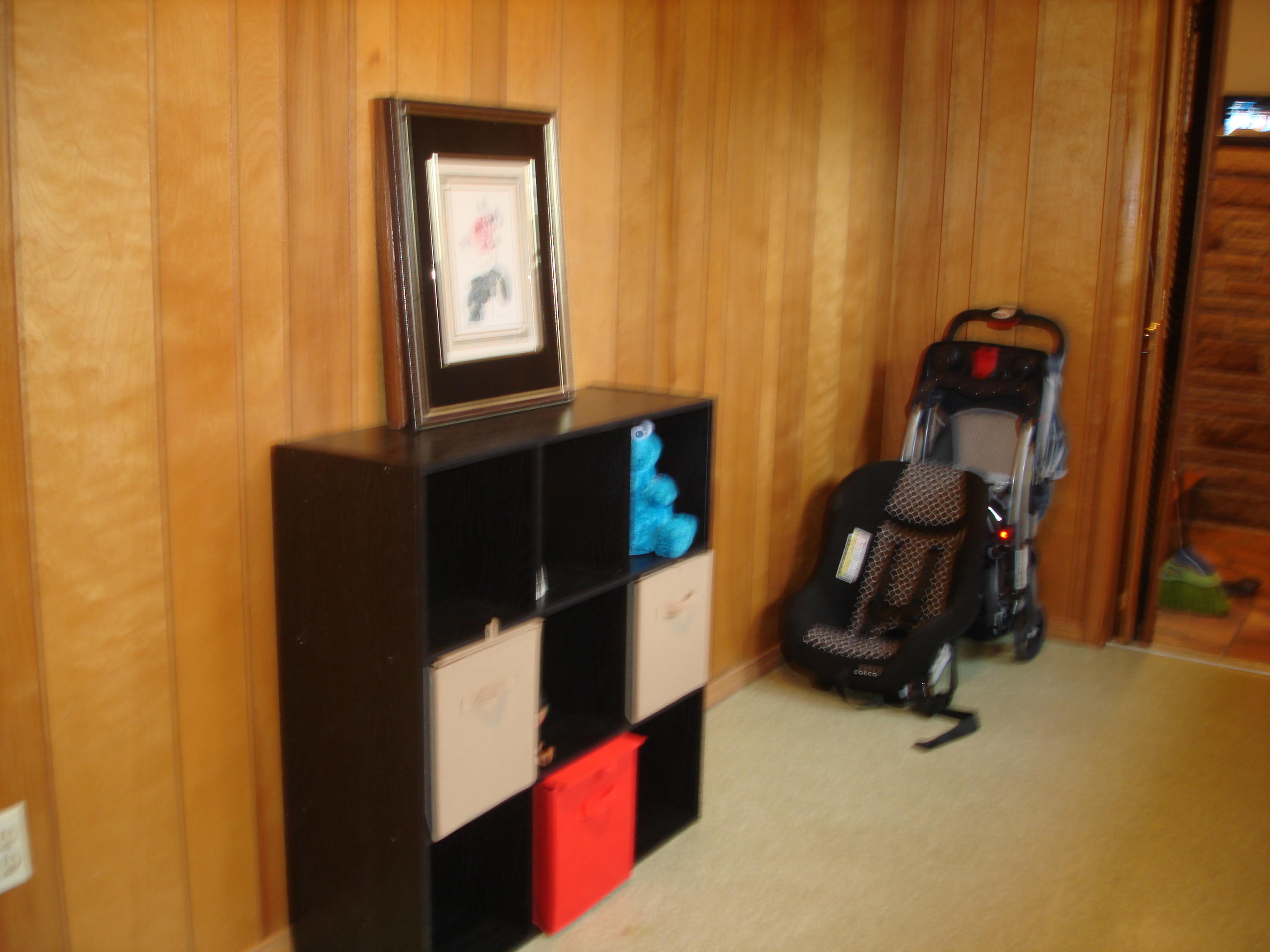 225 Iroquois Road Oak Ridge, TN 37830 - Photo 32 of 40 MUD ROOM FROM SINGLE GARAGE