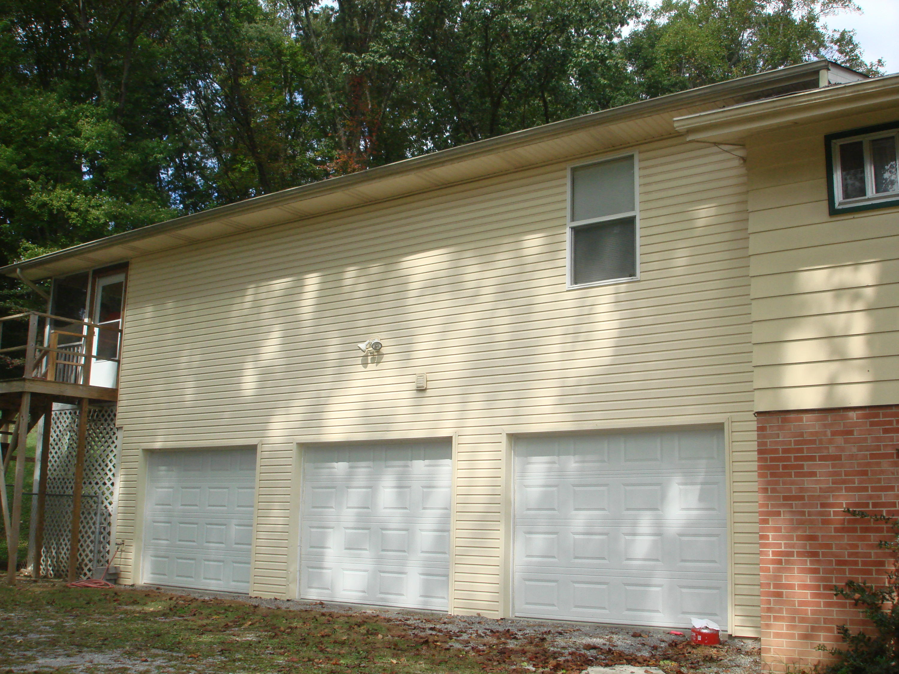 225 Iroquois Road Oak Ridge, TN 37830 - Photo 36 of 40 HUGE THREE CAR GARAGE