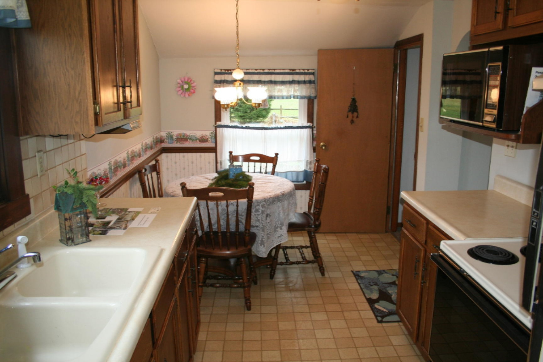 4885 Territorial Road Benton Harbor, MI 49022 - Photo 19 of 46 IMG_3755