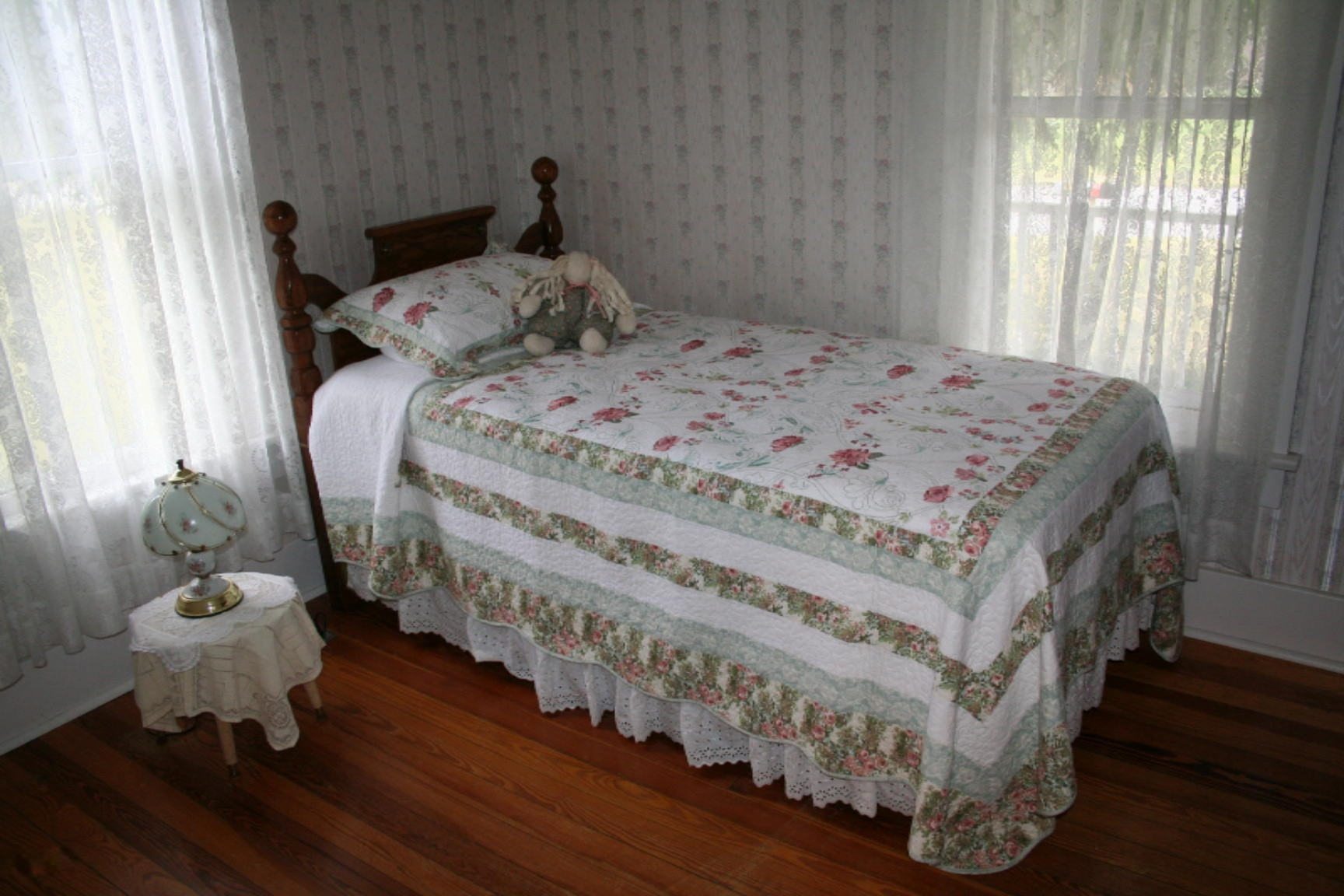 4885 Territorial Road Benton Harbor, MI 49022 - Photo 21 of 46 IMG_3770