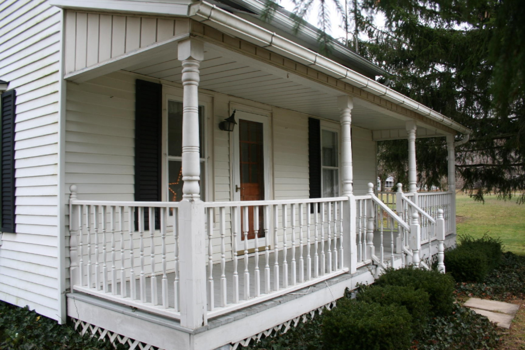 4885 Territorial Road Benton Harbor, MI 49022 - Photo 4 of 46 IMG_3661