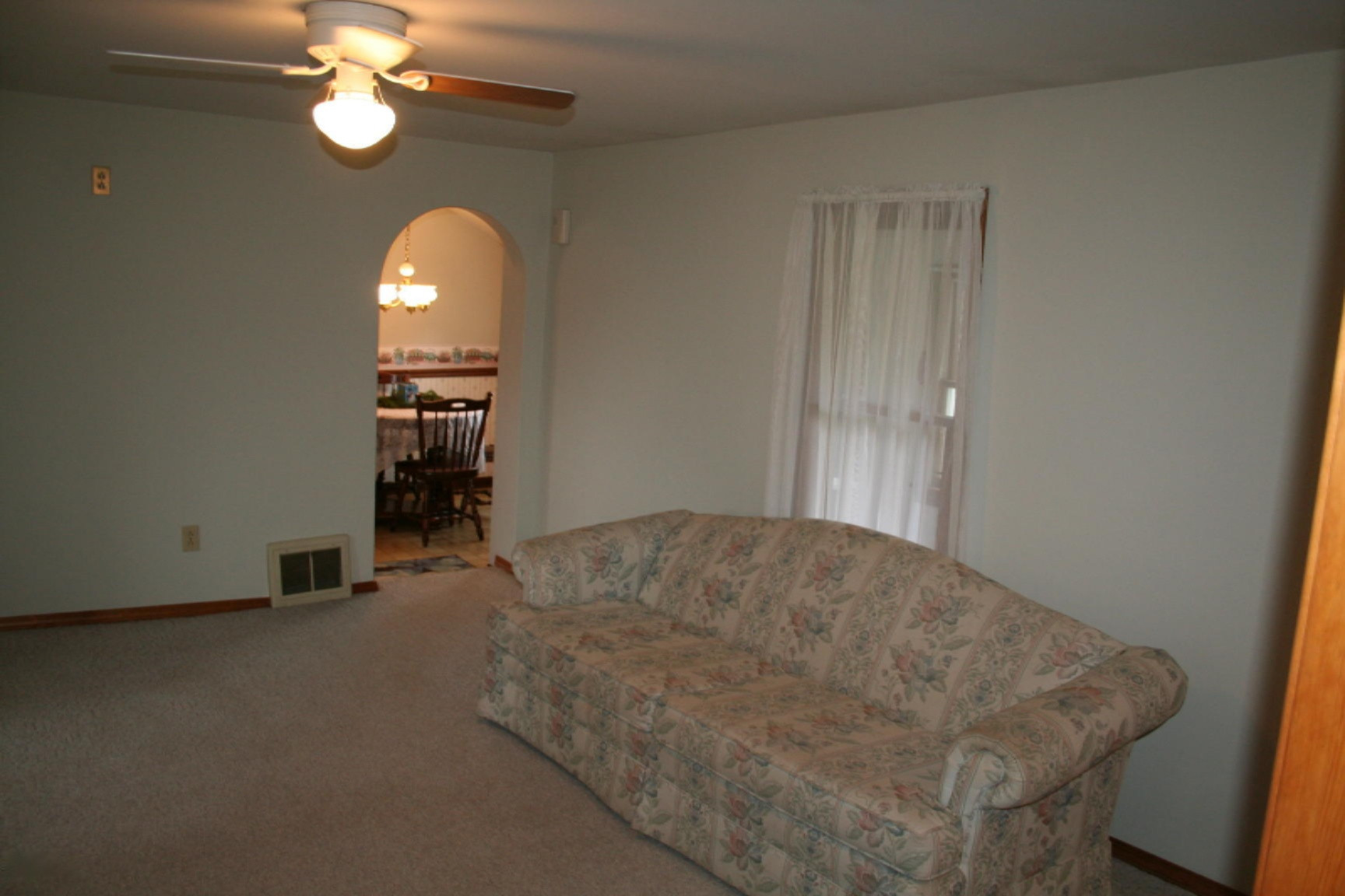 4885 Territorial Road Benton Harbor, MI 49022 - Photo 6 of 46 IMG_3687