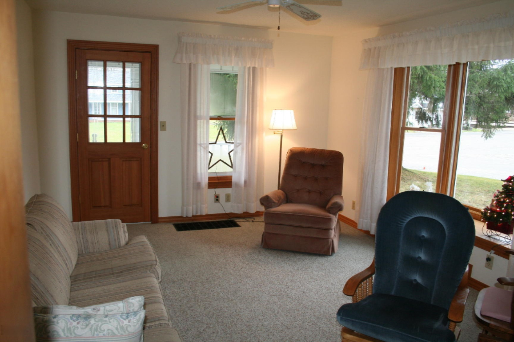 4885 Territorial Road Benton Harbor, MI 49022 - Photo 7 of 46 IMG_3689