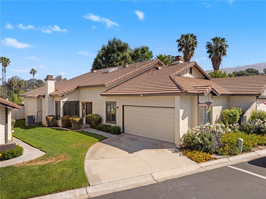 5050 Canyon Crest Drive, Unit 7 Riverside, CA 92507 - Photo 2 of 44