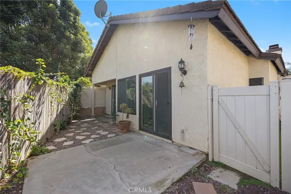 $439,999 | 5050 Canyon Crest Drive, Unit 7, Riverside, CA 92507