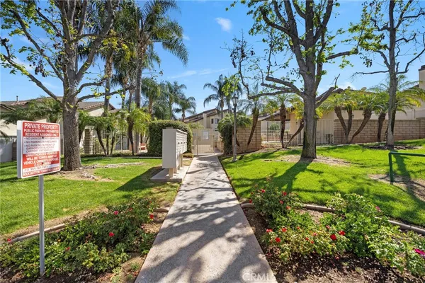 $439,999 | 5050 Canyon Crest Drive, Unit 7, Riverside, CA 92507