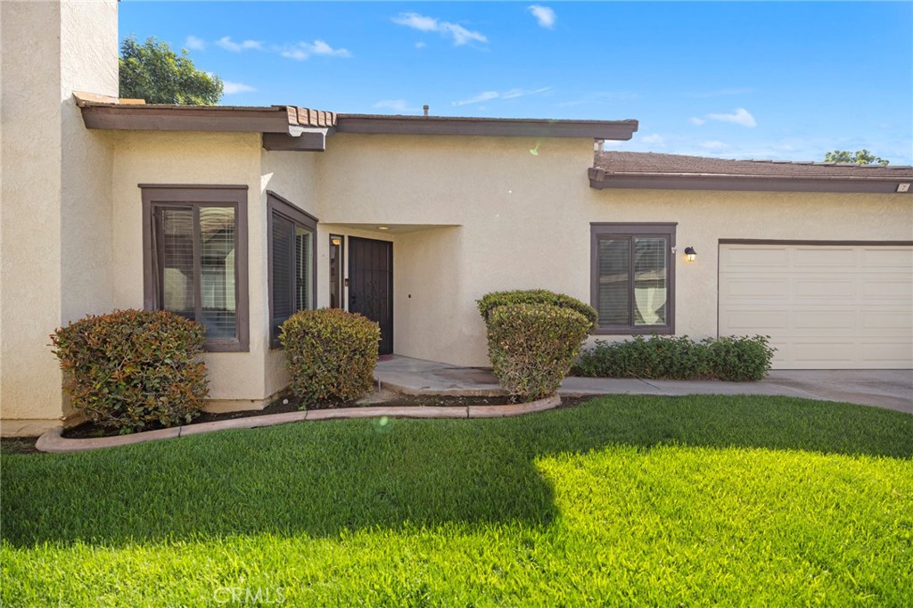 5050 Canyon Crest Drive, Unit 7 Riverside, CA 92507 - Photo 6 of 44