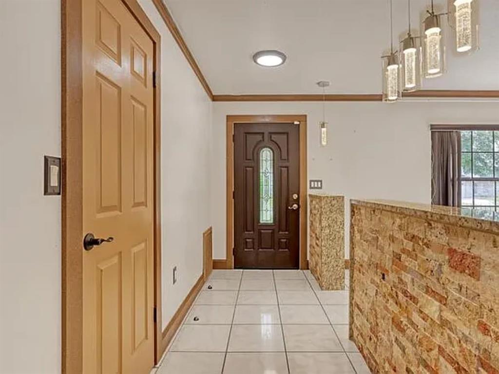 1210 Robert Ridge Court Kissimmee, FL 34747 - Photo 3 of 29
