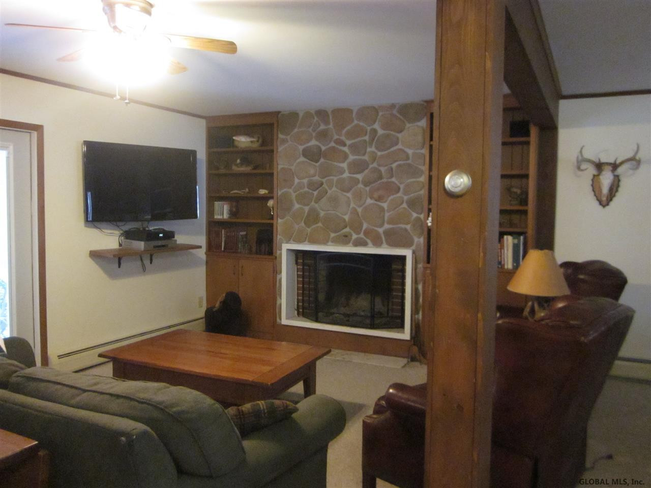 33 Devon Road Bethlehem, NY 12054 - Photo 12 of 16 Photo 12