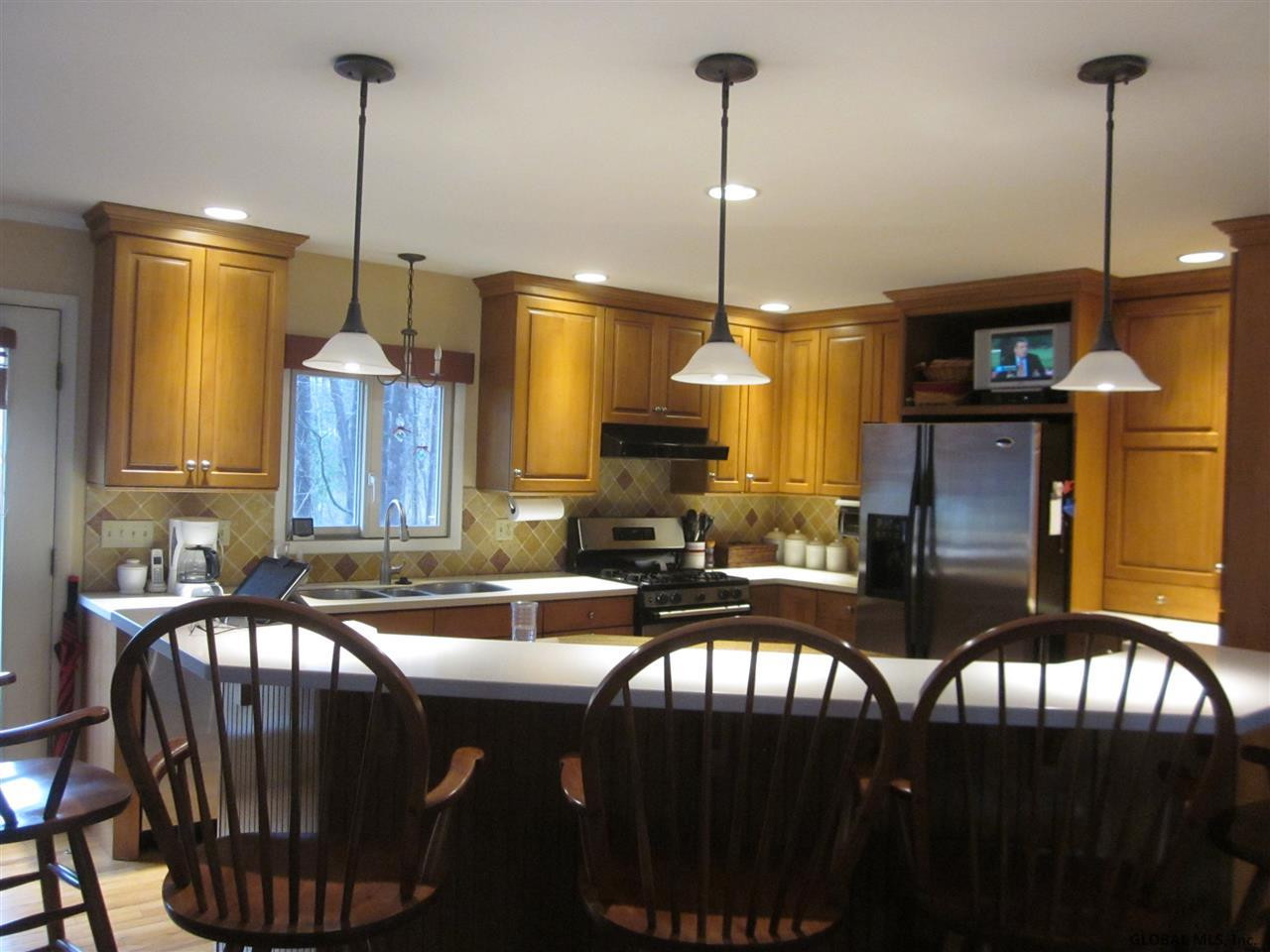 33 Devon Road Bethlehem, NY 12054 - Photo 5 of 16 Photo 5