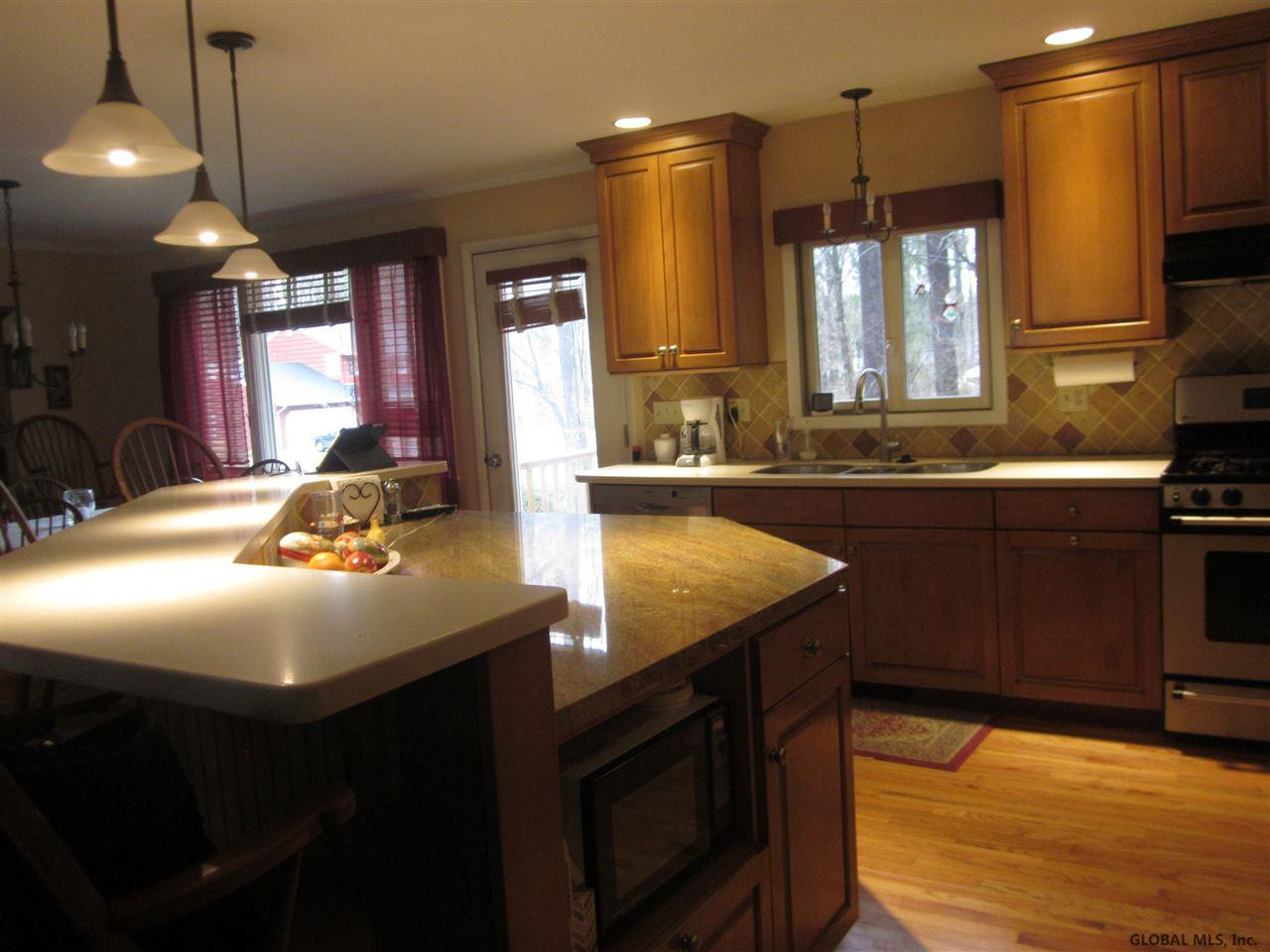 33 Devon Road Bethlehem, NY 12054 - Photo 7 of 16 Photo 7