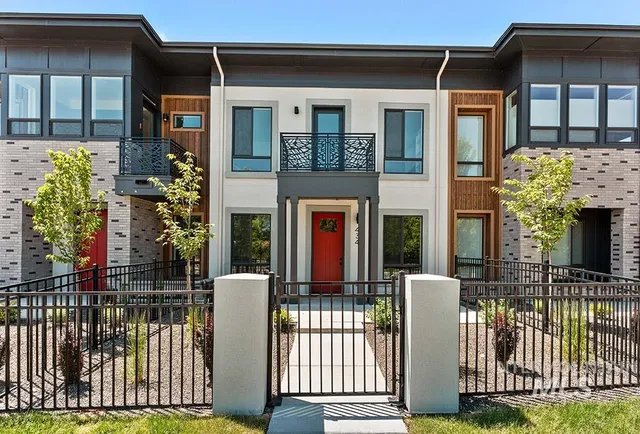 $583,000 | 349 East Lombard Lane, Eagle, ID 83616